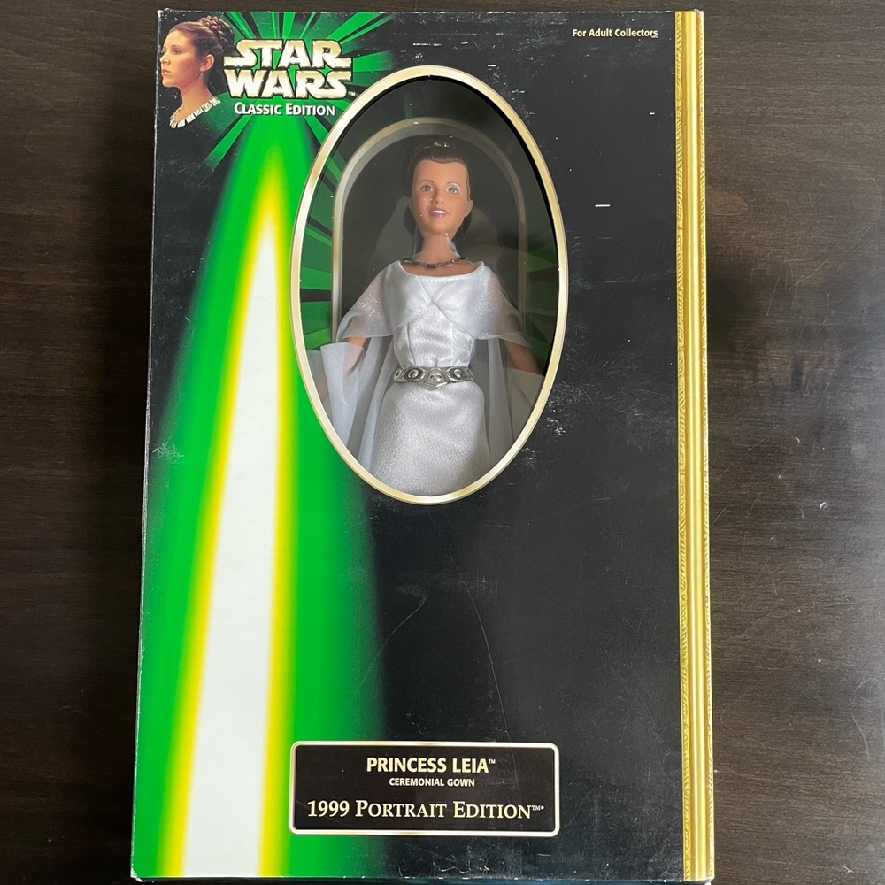 ⭐️SALE⭐️ NIB Star Wars Princess Leia Doll in Ceremonial Gown 1999 Portrait Ed.